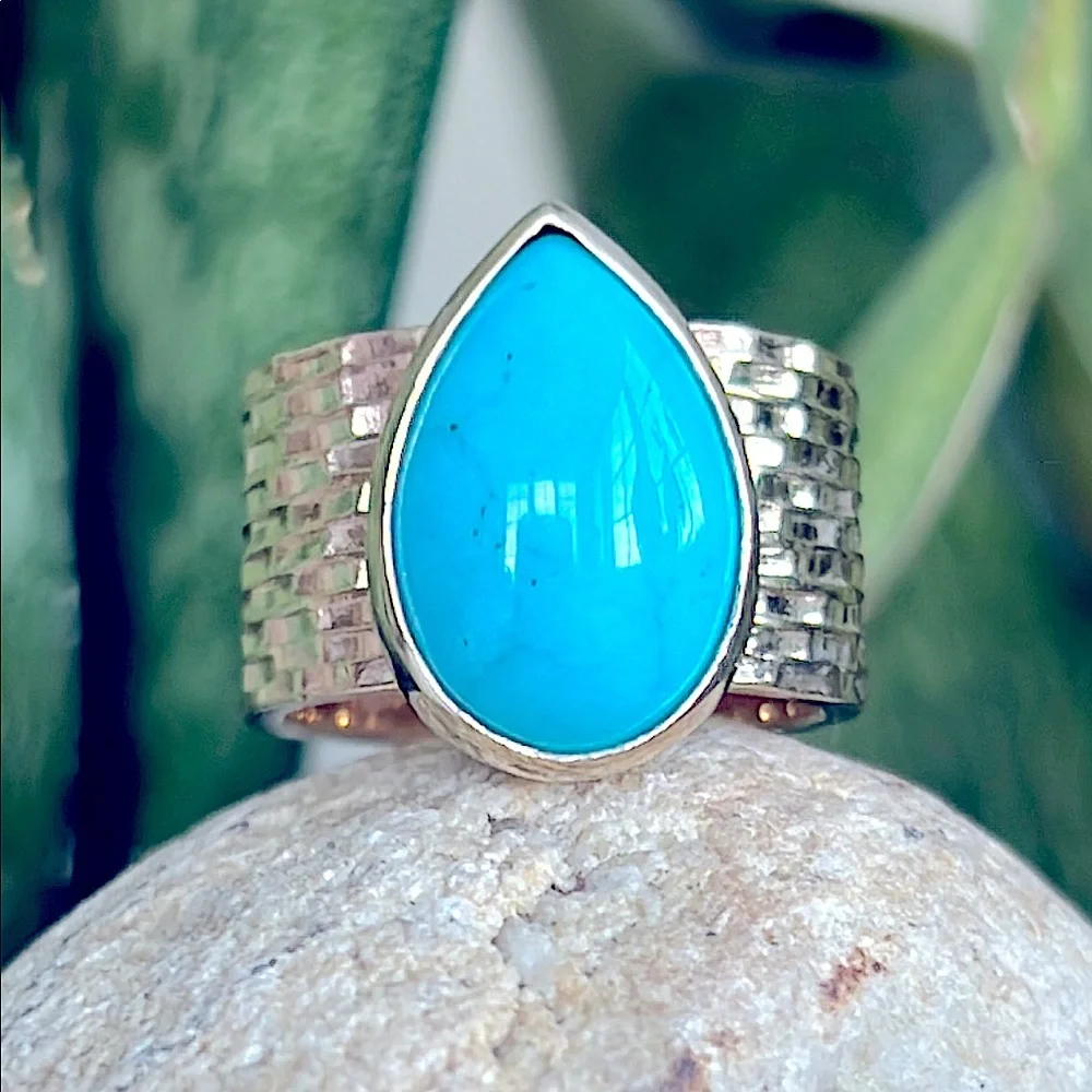 14 karat gold and sleeping beauty ring - Picture 1 of 8